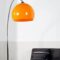 Stilvolle Stehlampe in Orange - Ein leuchtender Akzent für Ihr Zuhause